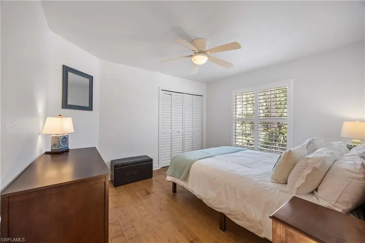7050  Barrington  CIR, Naples, FL 34108