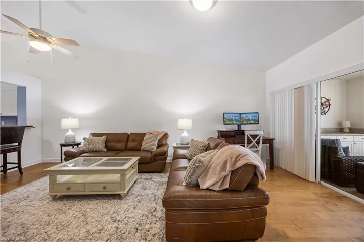 7050  Barrington  CIR, Naples, FL 34108