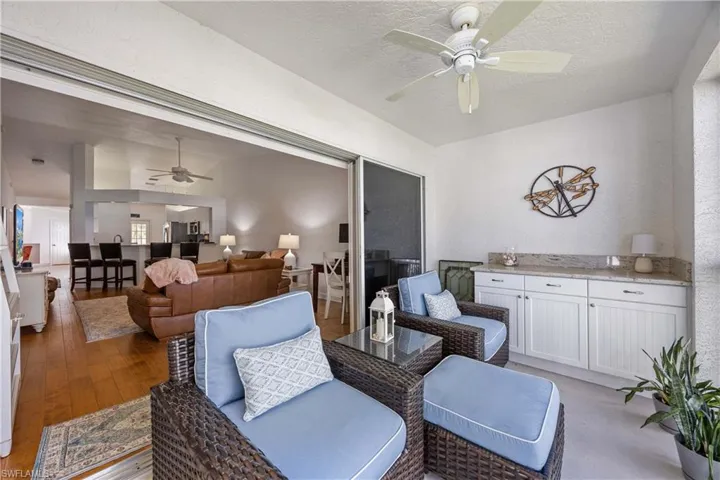 7050  Barrington  CIR, Naples, FL 34108