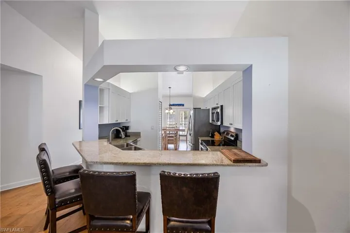 7050  Barrington  CIR, Naples, FL 34108