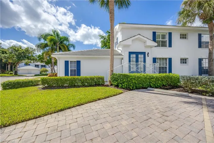 7050  Barrington  CIR, Naples, FL 34108