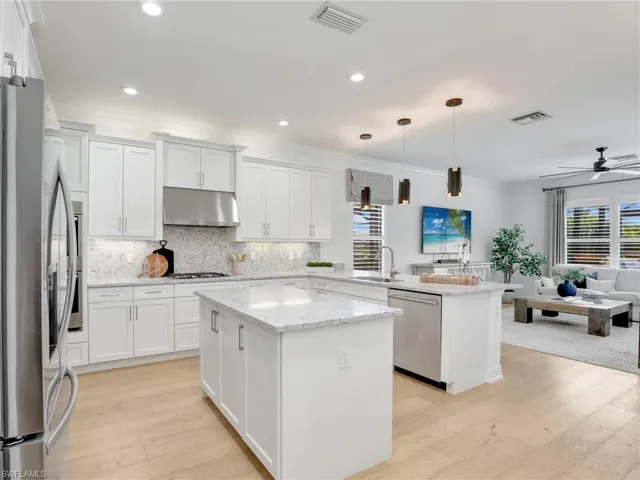 4130  Aspen Chase  DR, Naples, FL 34119