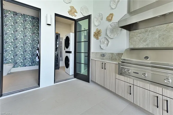 105 Saint Eustacius Ln, Bonita Springs, Florida 34134