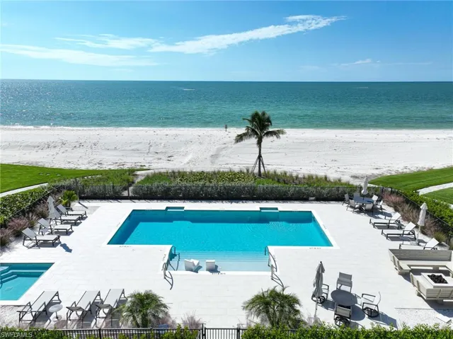 105 Saint Eustacius Ln, Bonita Springs, Florida 34134