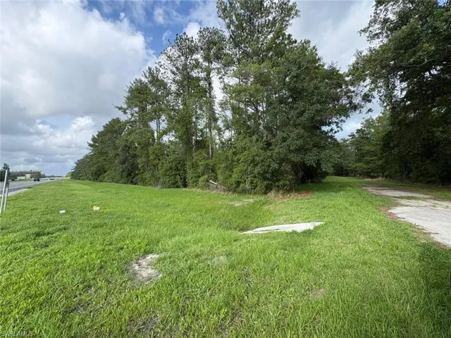 0 Xxx Broad, Brooksville, Florida 34601