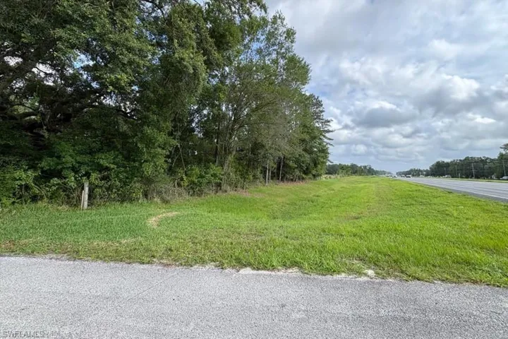 0 Xxx Broad, Brooksville, Florida 34601