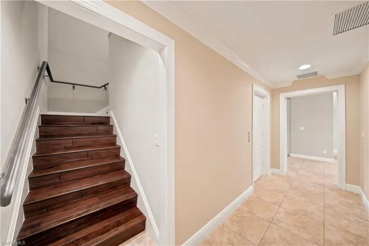 106 Eugenia Dr, Naples, Florida 34108