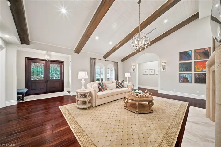 106 Eugenia Dr, Naples, Florida 34108