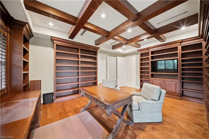 106 Eugenia Dr, Naples, Florida 34108