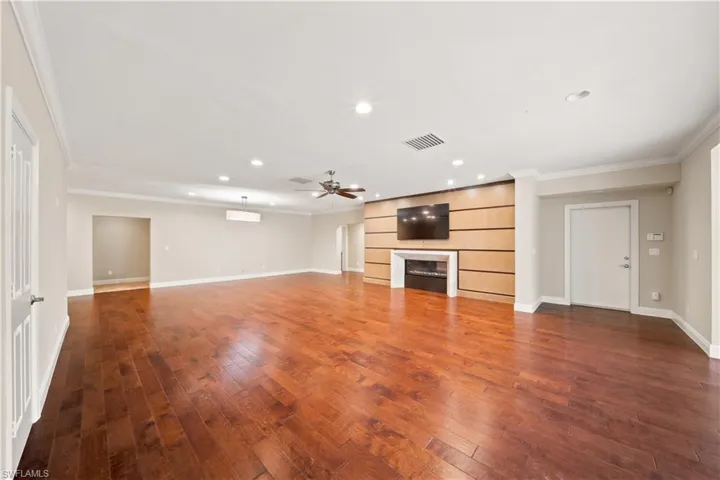 106 Eugenia Dr, Naples, Florida 34108