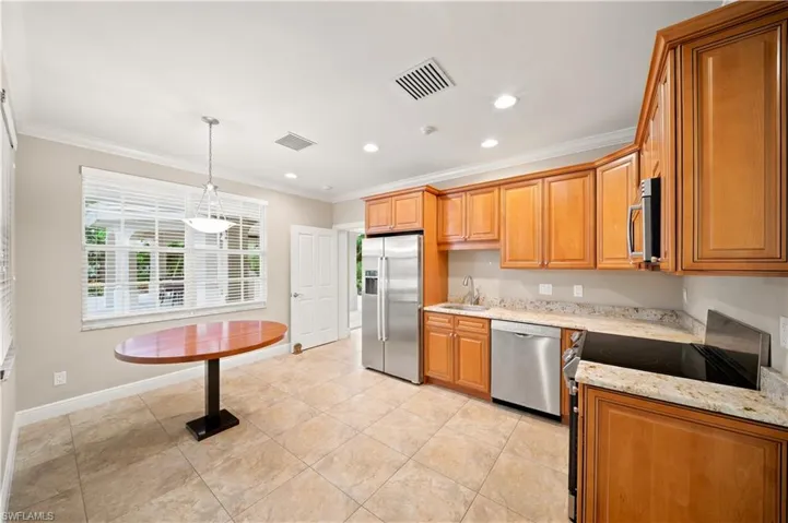 106 Eugenia Dr, Naples, Florida 34108
