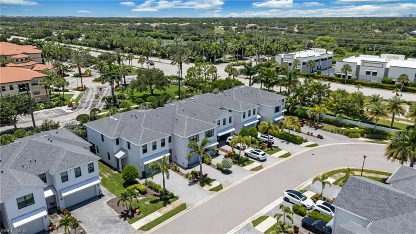 12964 Pembroke Dr, Naples, Florida 34105