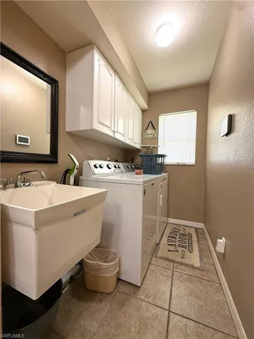 2639 Sw 5th St, Cape Coral, Florida 33991