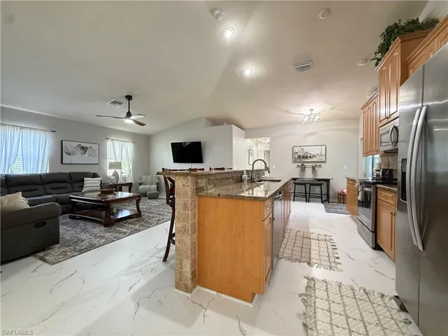 2639 Sw 5th St, Cape Coral, Florida 33991