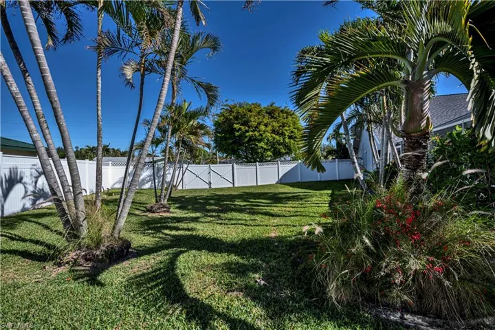 4426 SE 13th  PL, Cape Coral, FL 33904