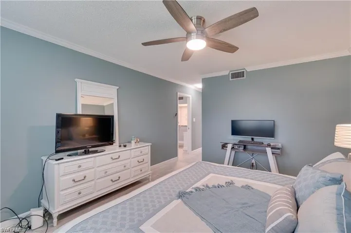 1960  Bald Eagle  DR, Naples, FL 34105
