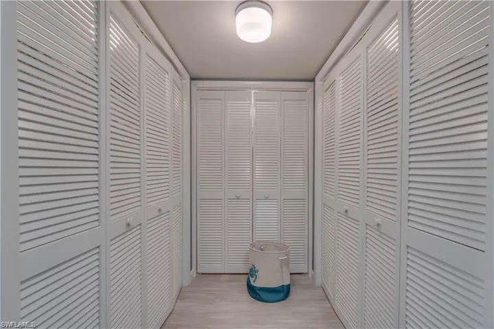 1960  Bald Eagle  DR, Naples, FL 34105