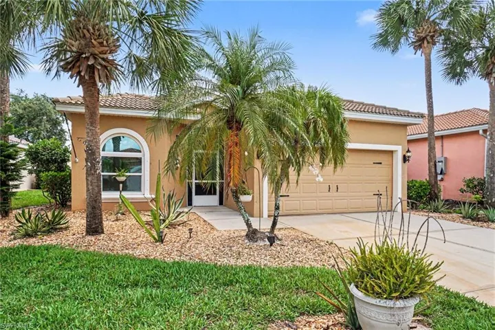 2549 Deerfield Lake Ct, Cape Coral, Florida 33909
