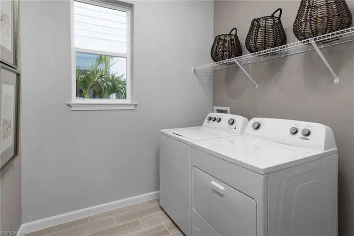 1600  Summerlit  AVE, Naples, FL 34114