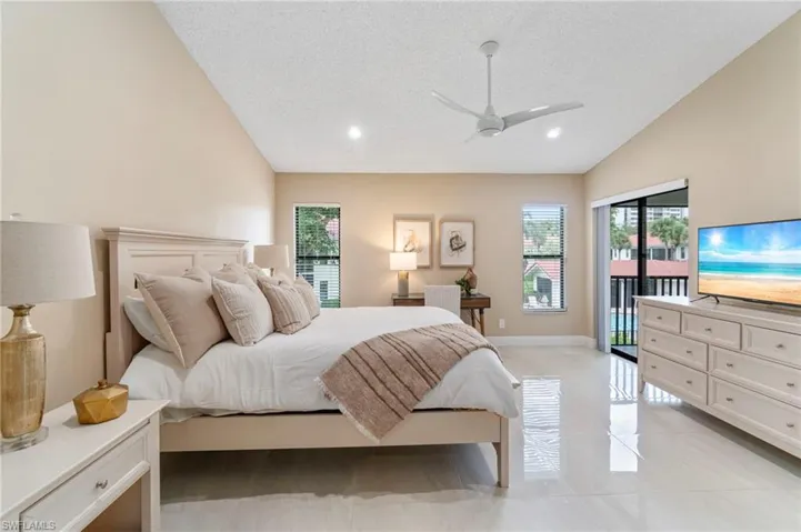 613  Serendipity  DR, Naples, FL 34108