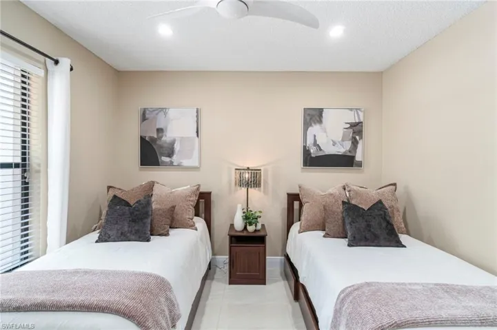 613  Serendipity  DR, Naples, FL 34108