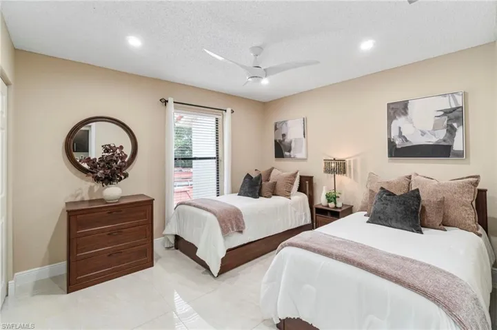 613  Serendipity  DR, Naples, FL 34108