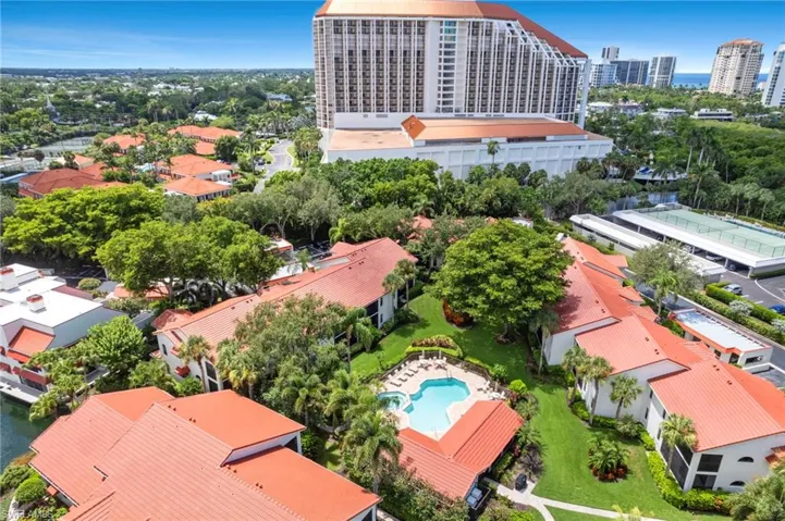 613  Serendipity  DR, Naples, FL 34108
