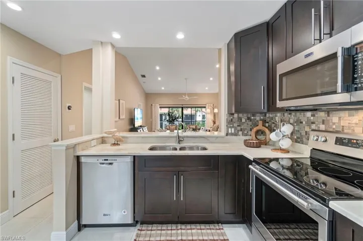 613  Serendipity  DR, Naples, FL 34108