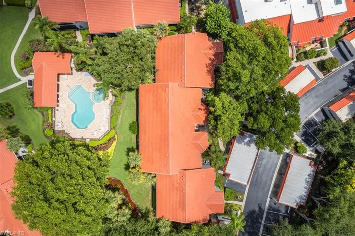 613  Serendipity  DR, Naples, FL 34108