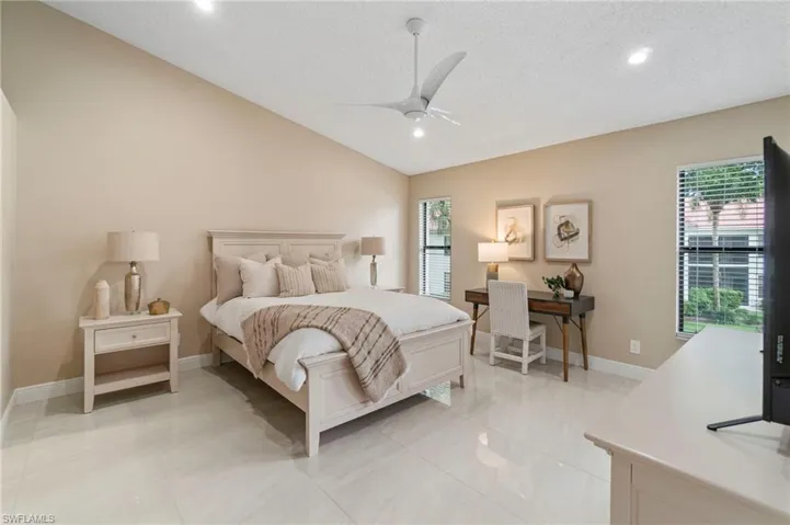 613  Serendipity  DR, Naples, FL 34108