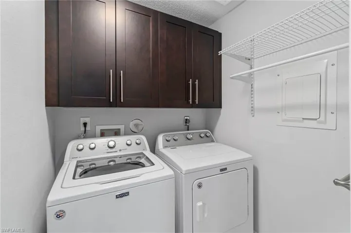 613  Serendipity  DR, Naples, FL 34108