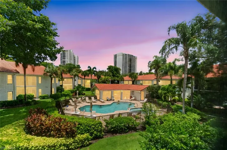 613  Serendipity  DR, Naples, FL 34108