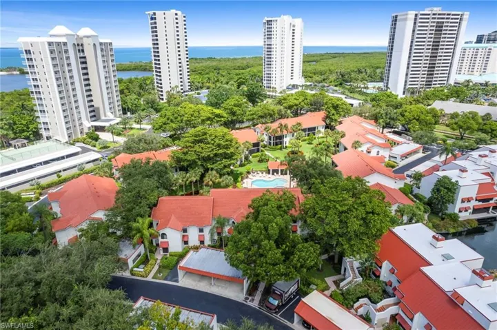 613  Serendipity  DR, Naples, FL 34108