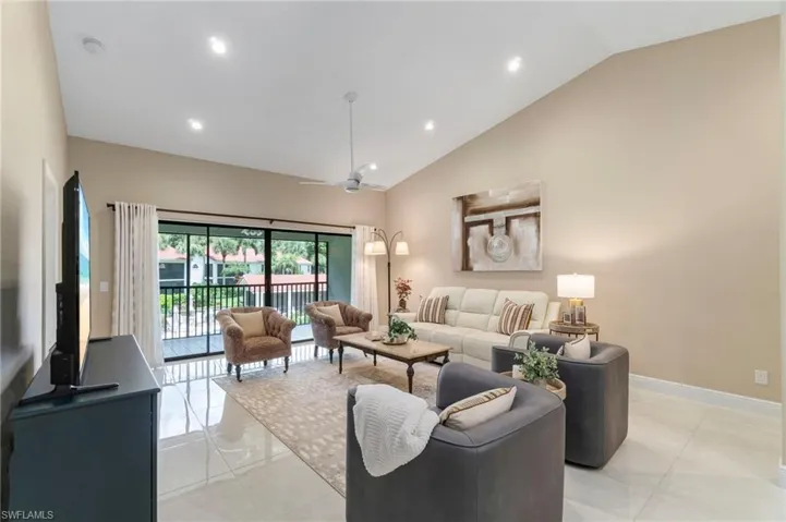 613  Serendipity  DR, Naples, FL 34108