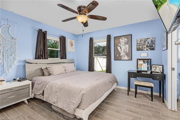 Main Bedroom with 1/2 bath