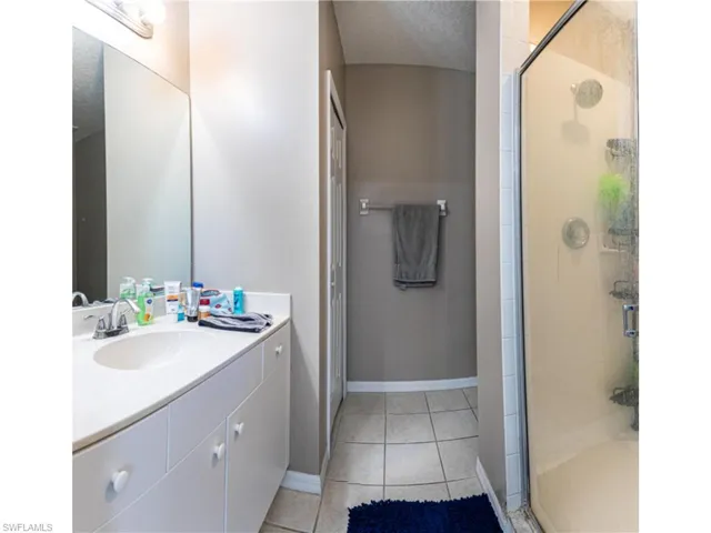 1234 Ravenswood ST E, LEHIGH ACRES FL 33974