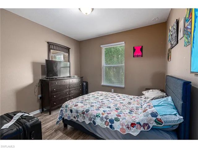 1234 Ravenswood ST E, LEHIGH ACRES FL 33974