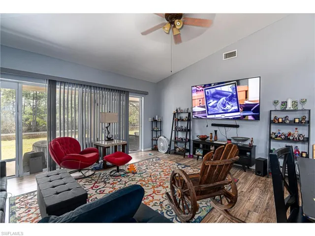 1234 Ravenswood ST E, LEHIGH ACRES FL 33974
