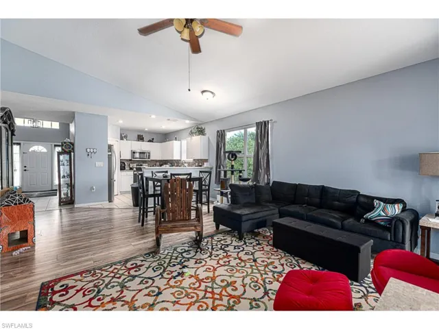1234 Ravenswood ST E, LEHIGH ACRES FL 33974