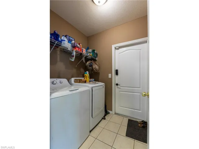 1234 Ravenswood ST E, LEHIGH ACRES FL 33974