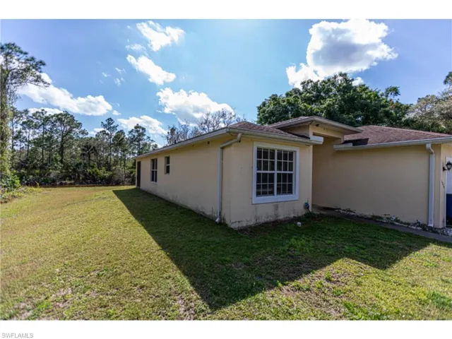1234 Ravenswood ST E, LEHIGH ACRES FL 33974