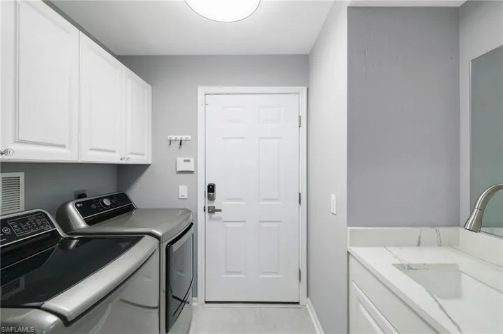 10020 Valiant Ct 102, Miromar Lakes, Florida 33913