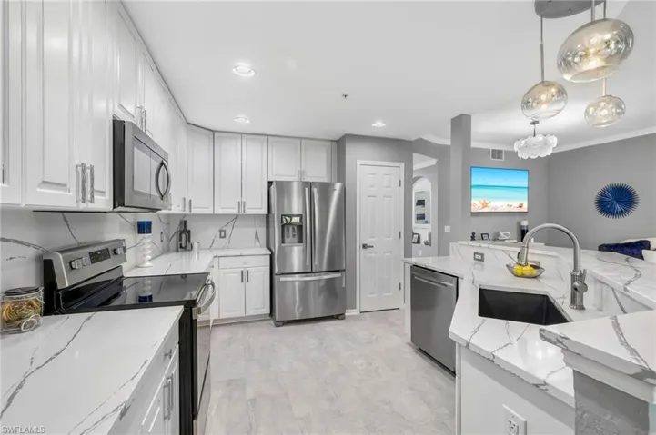 10020 Valiant Ct 102, Miromar Lakes, Florida 33913