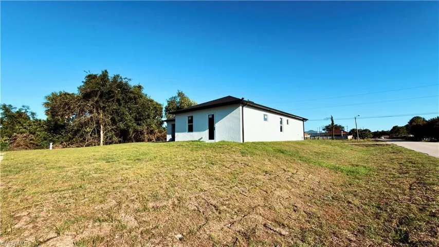 Corner lot