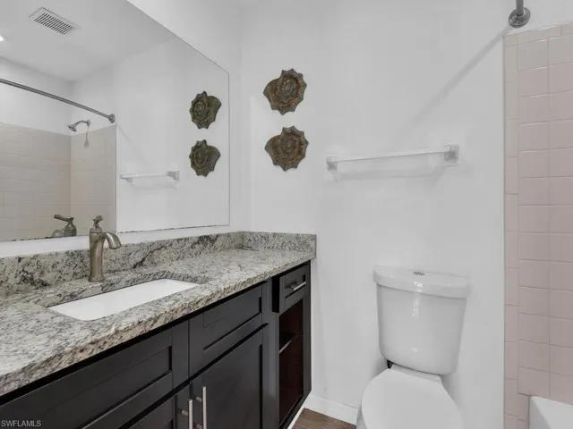 5620 Foxlake Dr, North Fort Myers, Florida 33917