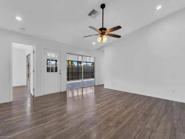 5620 Foxlake Dr, North Fort Myers, Florida 33917