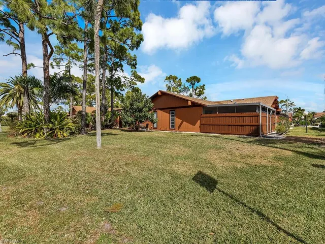 5620 Foxlake Dr, North Fort Myers, Florida 33917