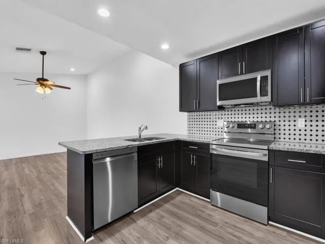 5620 Foxlake Dr, North Fort Myers, Florida 33917