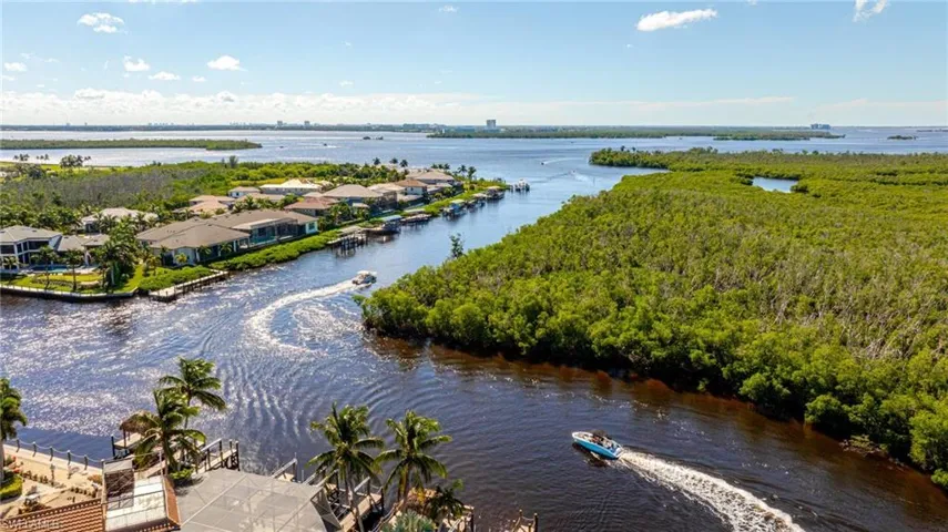 Boating out to open Gulf waters (area lifestyle, not part of property)