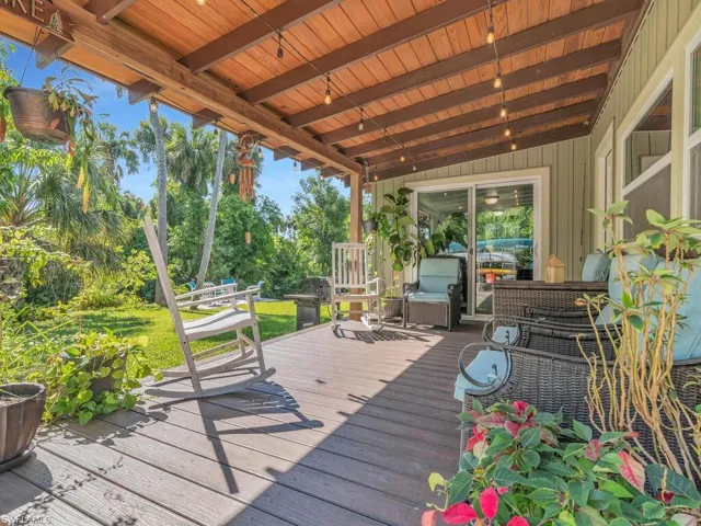 109  Ollie  ST, North Fort Myers, FL 33917